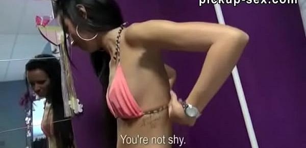 Slim asian babe is drilled hard in amateur porn video
